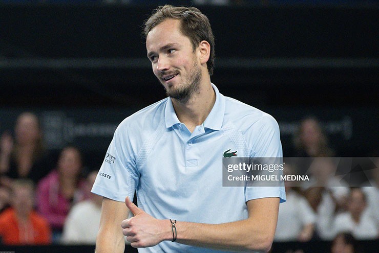 Medvedev đánh mất sự bình tĩnh cần thiết trước Khachanov