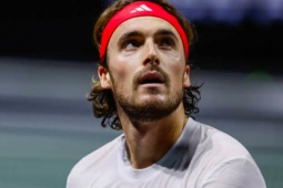 Rực lửa tennis ATP & WTA: Tsitsipas thua đau, Swiatek thắng chóng vánh