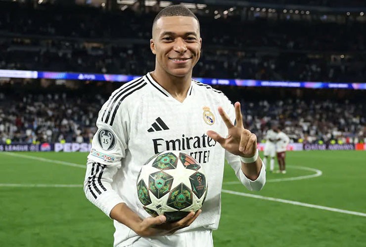 Mbappe chỉ mất 10 trận đầu tiên tại cúp C1 để lập hattrick