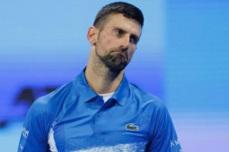 Djokovic tập tễnh rời Qatar Open, lại đối mặt "kẻ thù lớn nhất sự nghiệp"