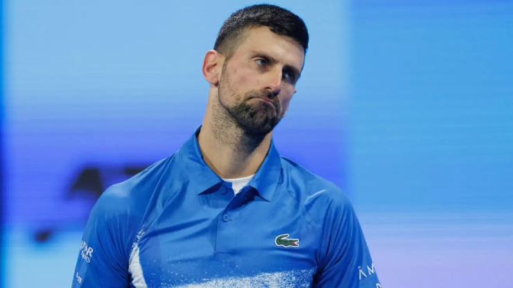 Djokovic để lại hình ảnh đáng lo khi rời Qatar