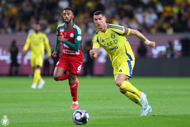 Ronaldo thi đấu nỗ lực nhưng không thể giúp Al Nassr tránh khỏi thất bại