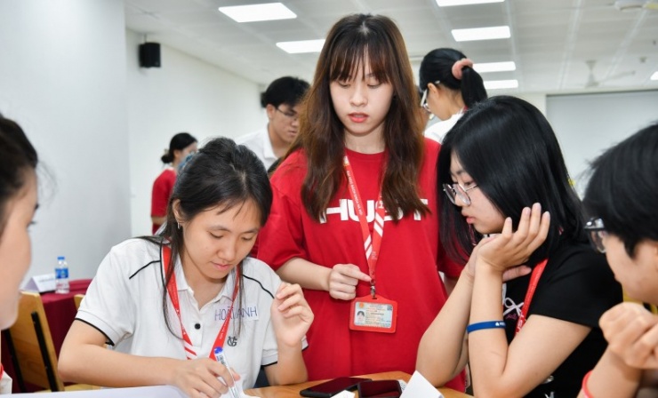 Nhiều băn khoăn trước việc quy đổi điểm trúng tuyển đại học về một thang điểm chung. Ảnh minh họa.