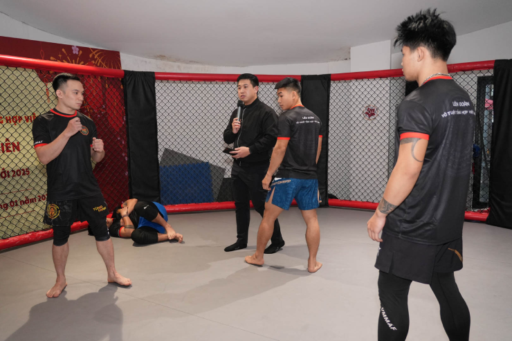 MMA 2 đấu 2 là nơi những màn "loạn đả" xuất hiện