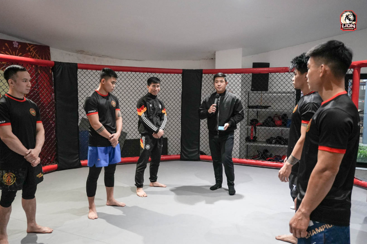 MMA Gauntlet là thể thức "đánh tới người cuối cùng" để chọn đội chiến thắng