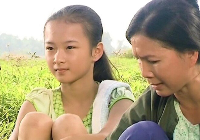 Cùng sinh năm 1995 và nổi từ nhỏ: "Bé" Xuân Mai làm ngân hàng, sinh liền 3 con, Angela Phương Trinh có hôn phu 3 ngày - 9