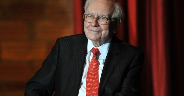 Thiên tài đầu tư 95 tuổi Warren Buffett lại giàu thêm
