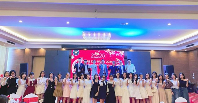 Bùng nổ Year End Party 2024: T-Booking tri ân và vinh danh hành trình đầy dấu ấn