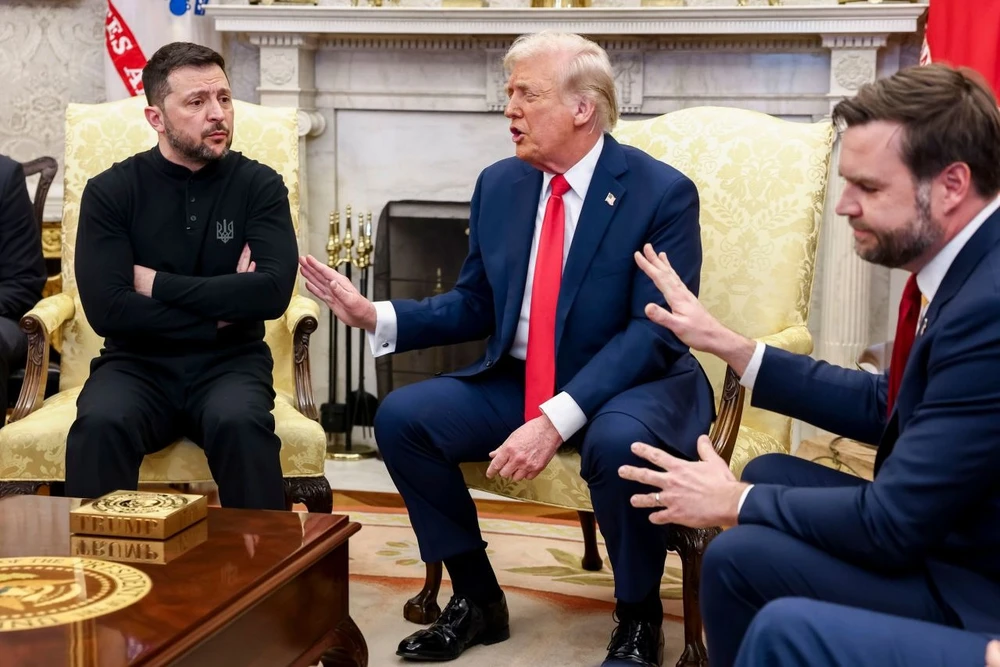 (từ trái sang) Tổng thống Ukraine Volodymyr Zelensky, Tổng thống Mỹ Donald Trump và Phó Tổng thống Mỹ JD Vance tại Nhà Trắng ngày 28-2. Ảnh: EPA-EFE