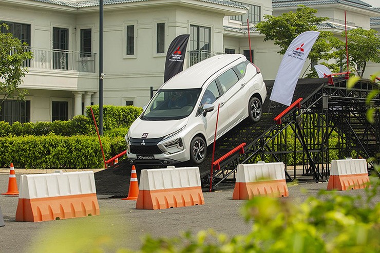 Giá xe Mitsubishi Xpander niêm yết và lăn bánh tháng 3/2025 - 17