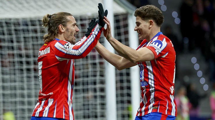 Alvarez và Griezmann phối hợp ăn ý với nhau