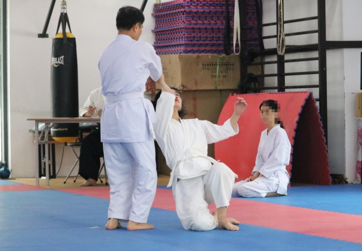 Hằng tuần, anh H. tập thêm Ki Aikido để cải thiện sức khỏe. Ảnh: P.Thúy.&nbsp;