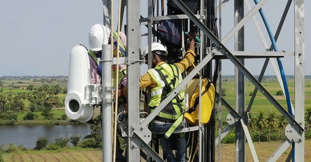 Google khiến thế giới kinh ngạc với Internet "tốc độ ánh sáng"