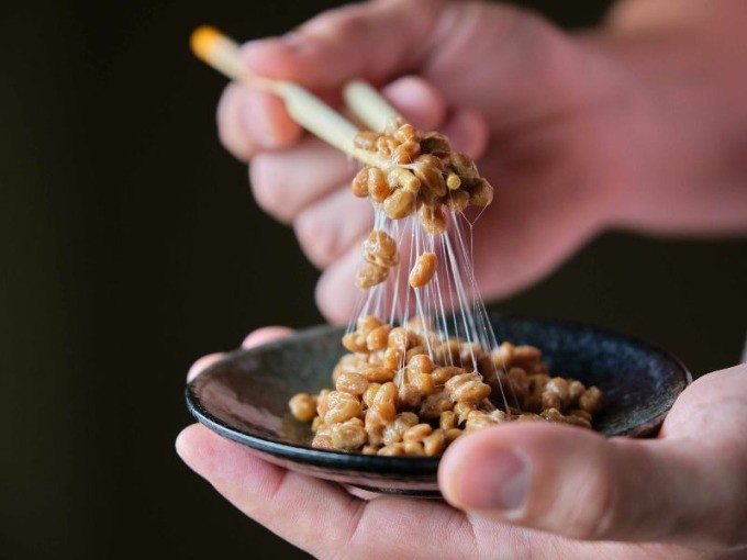 Natto không chỉ là món ăn giúp thải độc gan mà còn hỗ trợ giảm cân, giữ dáng.