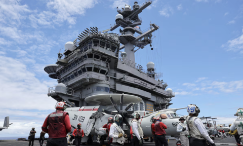 Tàu sân bay USS Carl Vinson - Ảnh: Reuters