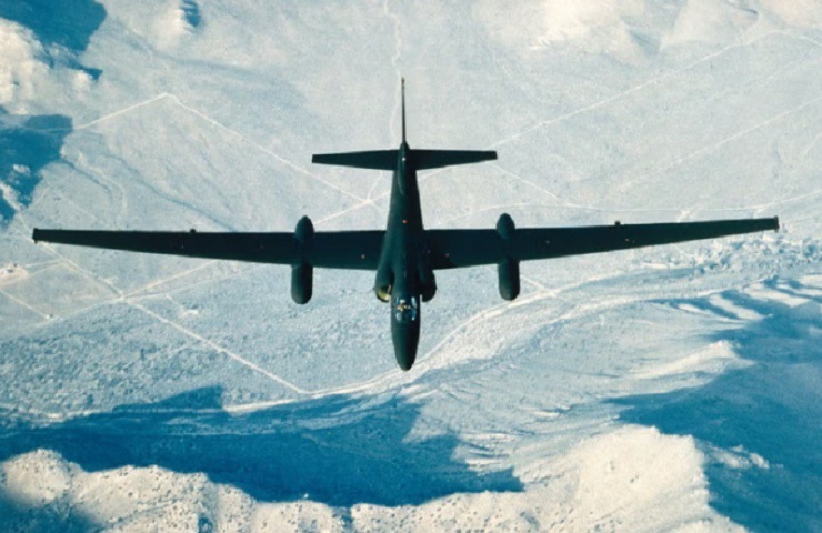 Để phát triển máy bay do thám U-2 tuyệt mật, CIA đã chọn một địa điểm thuộc sa mạc Nevada, tránh xa những cặp mắt tò mò của dân chúng.