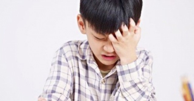 Nỗi buồn của những đứa trẻ có cha mẹ EQ thấp