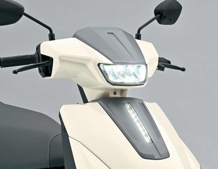 Suzuki e-Address - "tân binh" xe điện với hàng loạt trang bị ấn tượng - 2