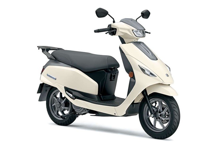 Suzuki e-Address - "tân binh" xe điện với hàng loạt trang bị ấn tượng - 1