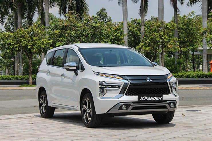 MPV vô địch khoản "bóp mồm bóp miệng", xăng sắp cạn vẫn đi 84,7 km - 4