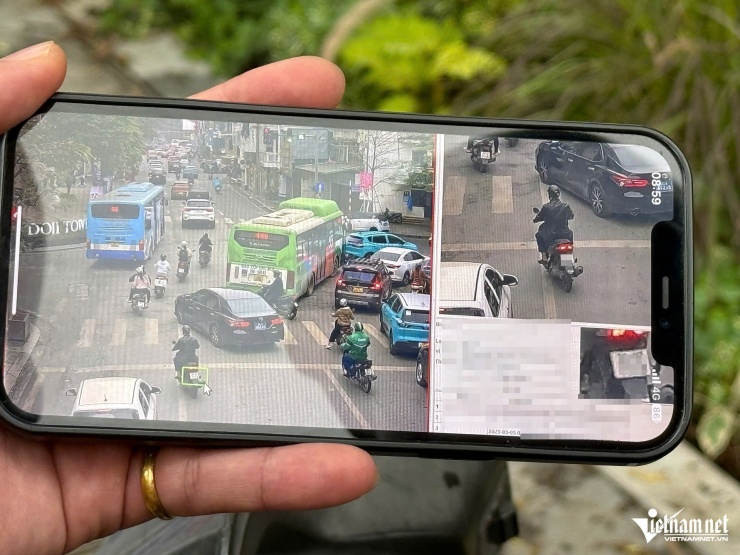 Tuy nhiên, khi được cán bộ, chiến sỹ CSGT cho xem lại hình ảnh được trích xuất từ hệ thống camera giám sát thì nam thanh niên đã "tâm phục, khẩu phục".