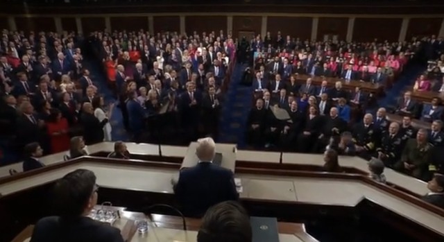 Tổng thống Donald Trump phát biểu hôm 4-3. Ảnh: The Independent