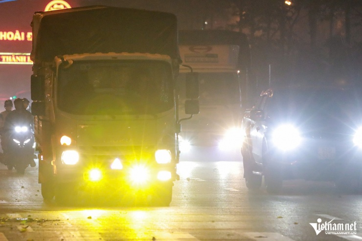 Tài xế ô tô lắp đèn siêu sáng ngỡ ngàng khi nhận phiếu phạt - 10