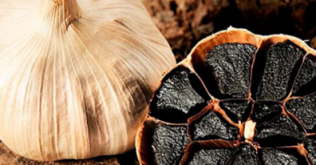 Điều gì xảy ra khi ăn tỏi đen?