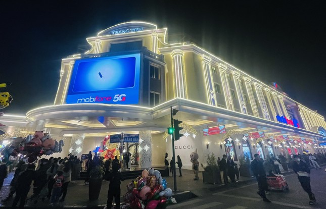 Tràng Tiền Plaza hiện tại. Ảnh: Lộc Liên.