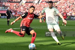 Video bóng đá Leverkusen - Bremen: 2 đòn trời giáng, lỡ dịp bám đuổi Bayern (Bundesliga)