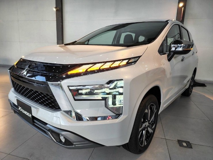 Mitsubishi Xpander Cross 2023 đã qua sử dụng bán với giá hấp dẫn  - 2