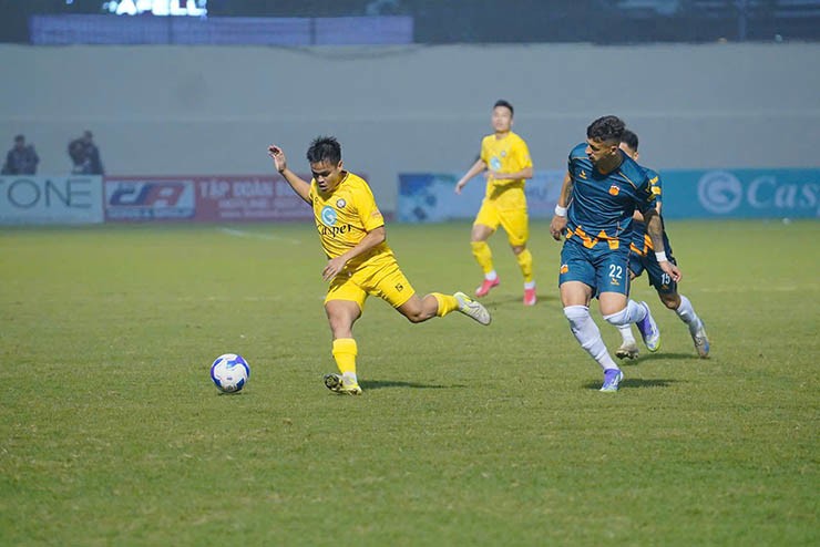 Trực tiếp bóng đá Thanh Hóa - HAGL: Chủ nhà đá penalty, gỡ hòa phút 90+10 (Hết giờ) - 3