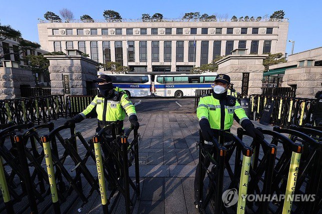 Bên ngoài Tòa án Hiến pháp ở Seoul (Hàn Quốc). (Ảnh: Yonhap)