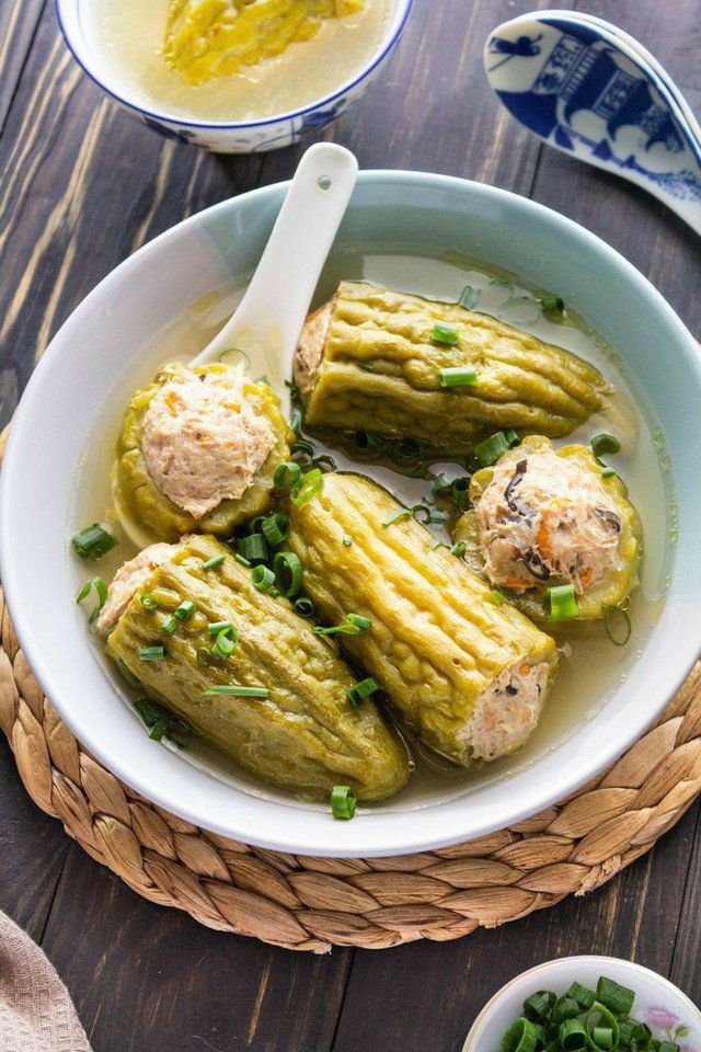 Canh khổ qua - món canh ngon được nhiều người yêu thích.