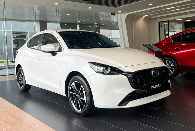 Mazda2 hiện là mẫu sedan rẻ nhất của Mazda tại Việt Nam.