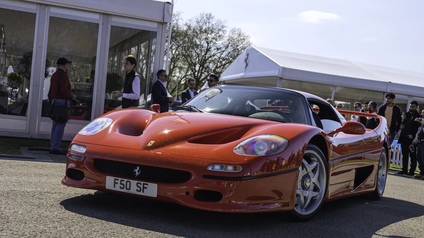 Chiếc Ferrari F50 tại Salon Prive London