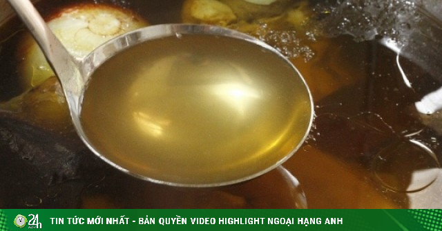 Vì sao không nên nêm muối khi bắt đầu ninh xương?