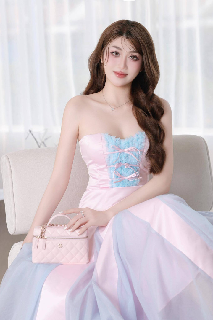 Gallery - Soi nhan sắc bạn gái tin đồn của tiền đạo Đình Bắc - image 3