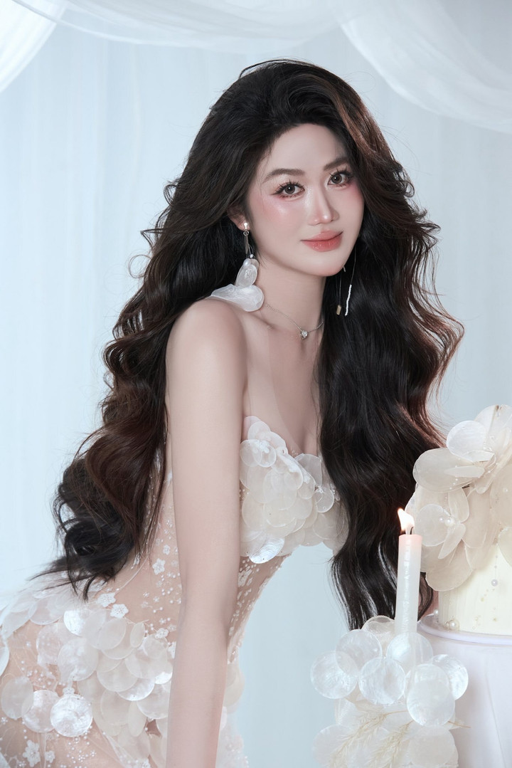 Gallery - Soi nhan sắc bạn gái tin đồn của tiền đạo Đình Bắc - image 6