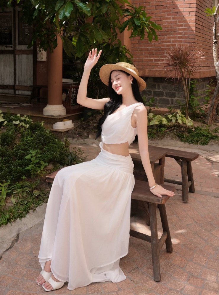 Phong cách đời thường của người đẹp quê Đăk Lăk đang được 'đẩy thuyền' với cầu thủ Đình Bắc - 6