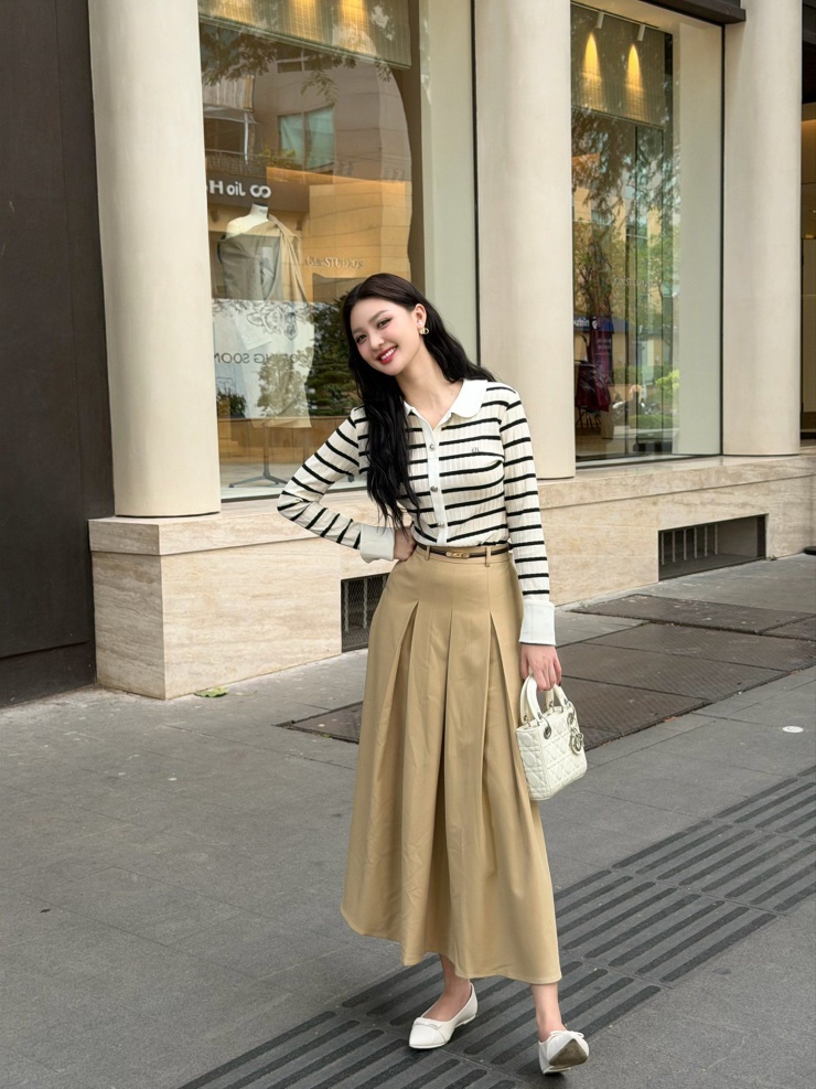 Phong cách đời thường của người đẹp quê Đăk Lăk đang được 'đẩy thuyền' với cầu thủ Đình Bắc - 5