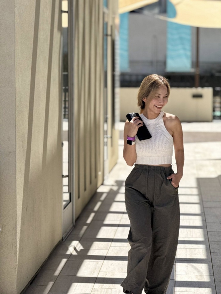 Cô cho rằng sức hút của người phụ nữ đến từ sự tự tin, năng động và khả năng lựa chọn trang phục, lối trang điểm phù hợp.