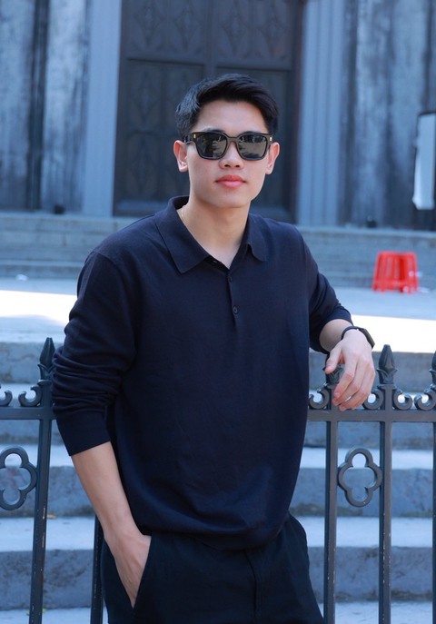 Cụm từ "Đình Bắc và Cẩm Ly" bất ngờ xuất hiện trên hot search, kéo theo làn sóng "đẩy thuyền" mạnh mẽ từ cộng đồng mạng dành cho cặp đôi trai tài gái sắc.