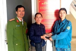 Người phụ nữ thu mua ve chai có hành động "đốn tim" nhiều người