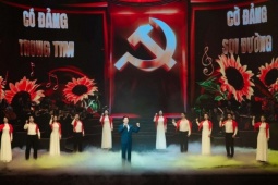 Trước “Thưa Đảng” của ca sĩ Anh Tú, có những ca khúc nào viết về Đảng vang vọng mãi với thời gian?