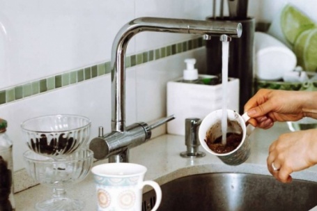 Thợ sửa ống nước cảnh báo 9 thứ tuyệt đối không đổ xuống cống