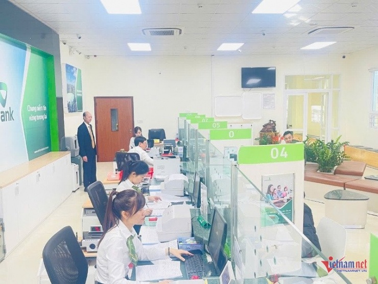 Sáng 20/1, tại Phòng Giao dịch Trà Bá, mọi hoạt động diễn ra bình thường. Ảnh: Trần Hoàn