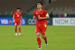 Công Phương suýt trừng phạt sai lầm, Văn Khang thử tài "người nhện" U23 Trung Quốc