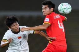 Hiểu Minh rời sân bằng cáng khiến U23 Việt Nam gặp khó, chấn thương nặng ra sao?