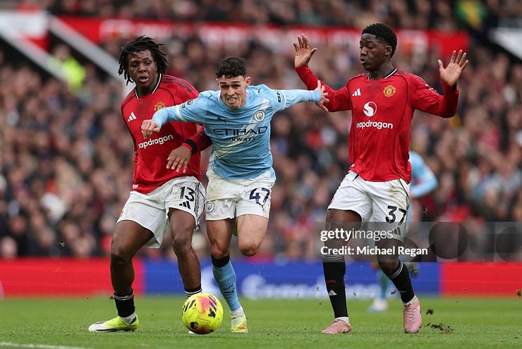 Mainoo chơi hay trong ngày MU thắng Man City 2-0
